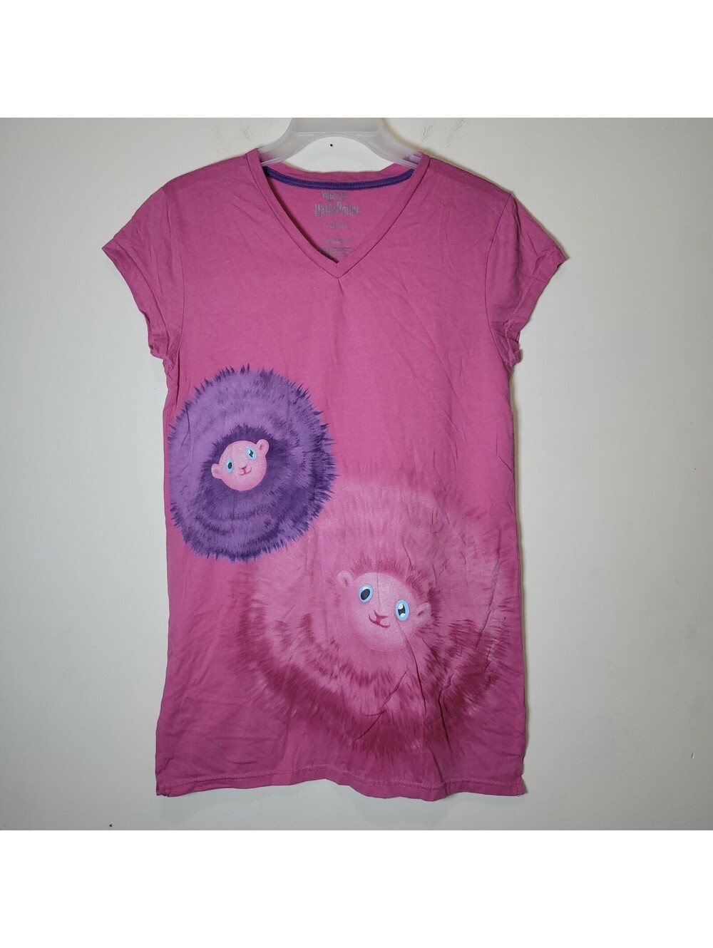 Universal Studios Harry Potter Puffskein Pink V-Neck Pygmy Shirt sz L